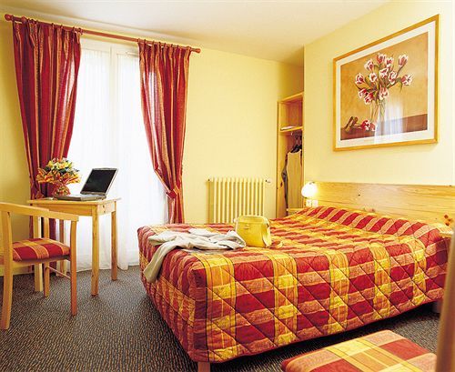 Magnac-Bourg Logis Hotel Auberge De L'Etang מראה חיצוני תמונה