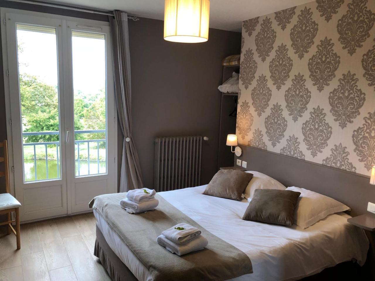 Magnac-Bourg Logis Hotel Auberge De L'Etang מראה חיצוני תמונה