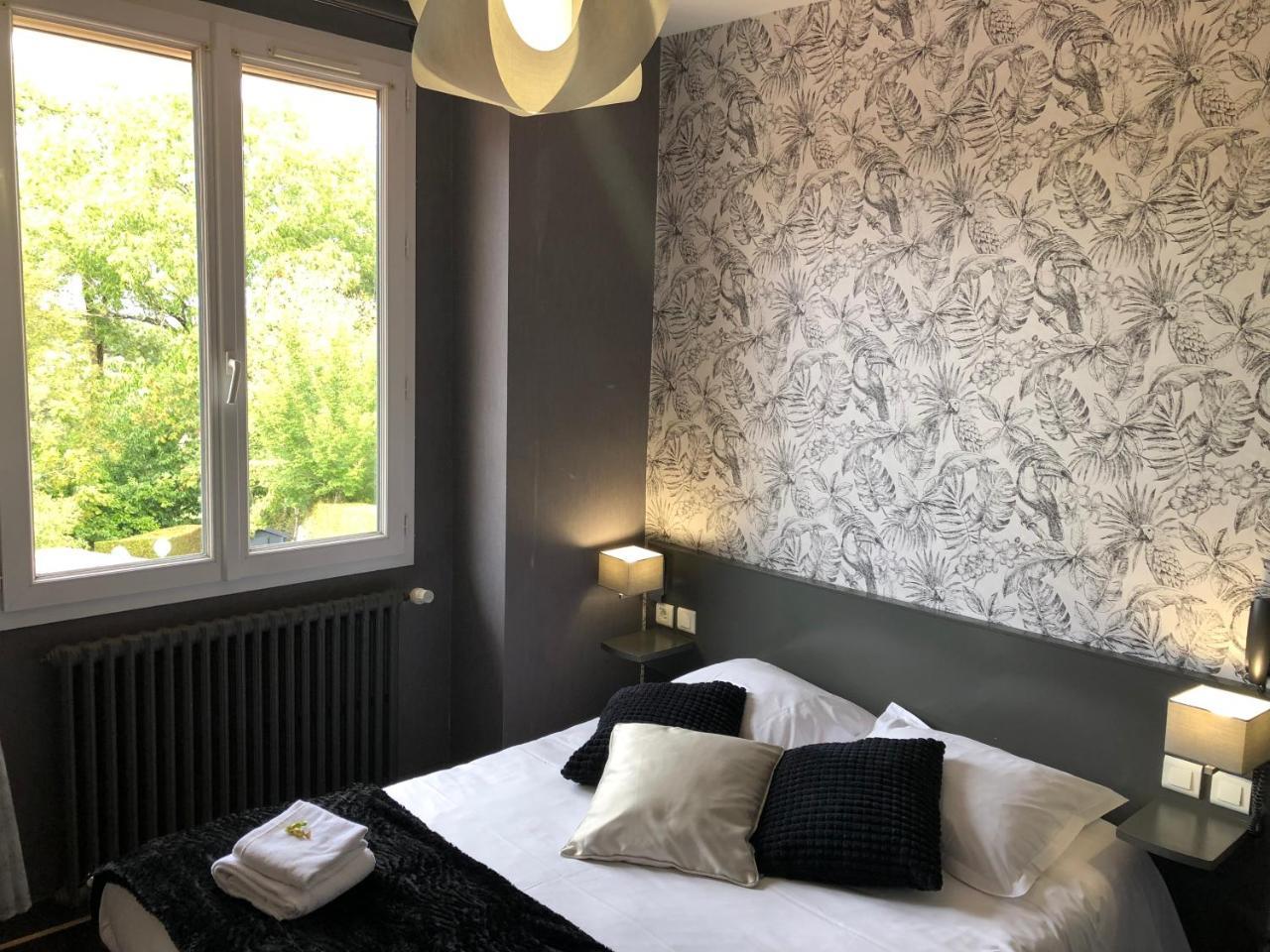 Magnac-Bourg Logis Hotel Auberge De L'Etang מראה חיצוני תמונה